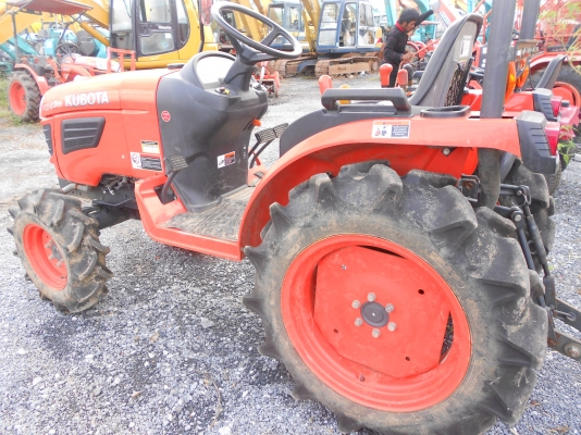 ขายรถไถเข้าร่องอ้อยสภาพเหมือนใหม่ B2420 ขายรถไถเข้าร่องอ้อยสภาพเหมือนใหม่ B2420