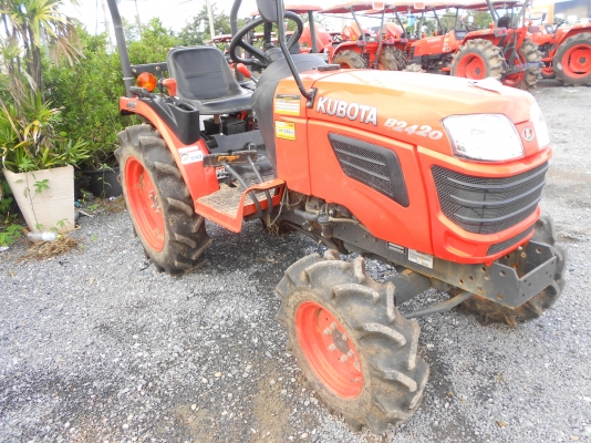 ขายรถไถเข้าร่องอ้อยสภาพเหมือนใหม่ B2420 ขายรถไถเข้าร่องอ้อยสภาพเหมือนใหม่ B2420