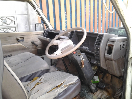 ขายรถตู้อีซูซุบัดดี้ ทะเบียนบรรทุก เครื่อง90 แน่นๆ มาลองติดเครื่องดูได้ครับ พวงมาลัยเพาเวอร์ กระจกหน้าแตก มี2คันครับ ขาย 62000 บาท ขายรถตู้อีซูซุบัดดี้ ทะเบียนบรรทุก เครื่อง90 แน่นๆ มาลองติดเครื่องดูได้ครับ พวงมาลัยเพาเวอร์ กระจกหน้าแตก มี2คันครับ ขาย 62000 บาท