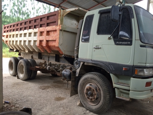 10ล้อดั้ม240แรง ดัั้มเรือ HINO FM3MNLDวางดั้มเรือยังไม่ได้ใช้.. รถห้างแท้ สภาพดี สวยใช้ได้...