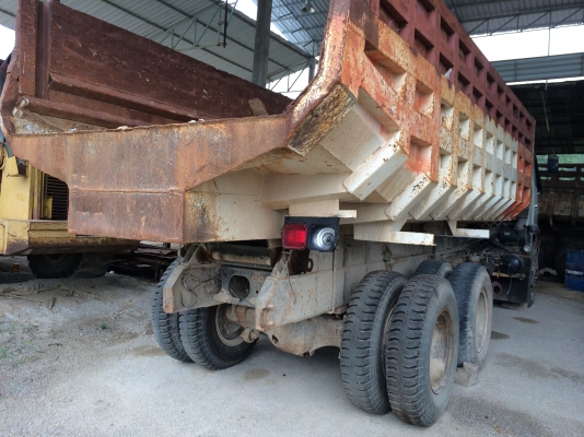 10ล้อดั้ม240แรง ดัั้มเรือ HINO FM3MNLDวางดั้มเรือยังไม่ได้ใช้.. รถห้างแท้ สภาพดี สวยใช้ได้...