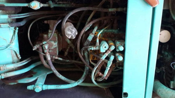 ขายแบคโคKOBELCO 120-3 เครื่องดีช่วงล่างดี ไฟฟ้าเต็ม เอวแน่น เครื่องเดิม ปั้มเดิมปั้มแรง ไม่โหลด บูมอาร์มดี โซ่ดี ทำงานเร็ว ภายในสวย มีแอร์ สภาพพร้อมทำงาน สนใจโทร090-8588220คุณนะ ID:narong498 หรือwww.truck.in.th/498 FB:ณรงค์ ซื้อขายรถมือสอง(เว็บไซต์ส่วนตัว