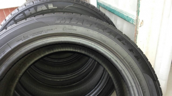 ยาง marshal  205-50-16 ปี 2012 ดอกยางหนาๆทั้ง 4 เส้น