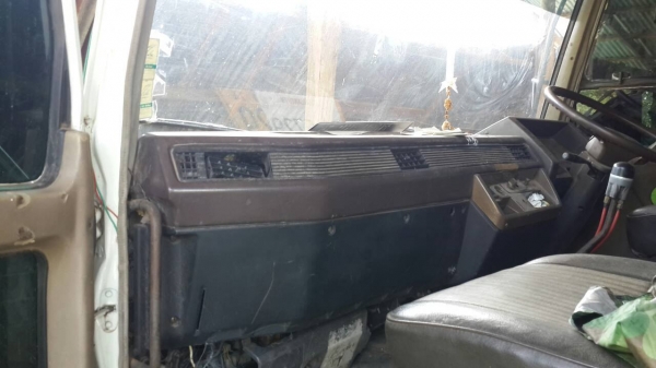 ขายเทรลเลอร์MITSUBISHI FN527M-A เครื่อง195แรง10สปีด ขึ้นแบคโคPC200ได้ เครื่องดี แคชซีสวย พ.เพาเวอร์ เบรกทิฟฟี่ ภายในสวย สภาพพร้อมใช้งาน เอกสารพร้อมโอน จัดไฟแนนซ์ได้ เงื่อนไขง่ายๆวันเดียวรับรถ สนใจโทร 090-8588220คุณนะ ID:narong498 หรือwww.truck.in.th/498 F