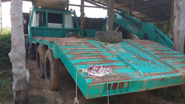 ขายเทรลเลอร์MITSUBISHI FN527M-A เครื่อง195แรง10สปีด ขึ้นแบคโคPC200ได้ เครื่องดี แคชซีสวย พ.เพาเวอร์ เบรกทิฟฟี่ ภายในสวย สภาพพร้อมใช้งาน เอกสารพร้อมโอน จัดไฟแนนซ์ได้ เงื่อนไขง่ายๆวันเดียวรับรถ สนใจโทร 090-8588220คุณนะ ID:narong498 หรือwww.truck.in.th/498 F