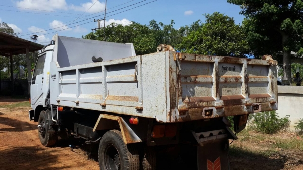 ขายดั้มHINO FC2W เครื่องWO4D 120แรง ห้างแท้ เครื่องดี แคชซีสวย พ.เพาเวอร์  ภายในสวย สภาพพร้อมใช้งาน เอกสารพร้อมโอน จัดไฟแนนซ์ได้ เงื่อนไขง่ายๆวันเดียวรับรถ สนใจโทร 090-8588220คุณนะ ID:narong498 หรือwww.truck.in.th/498 FB:ณรงค์ ซื้อขายรถมือสอง(เว็บไซต์ส่วน