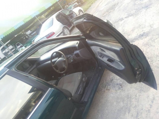 ขายถูก Nissan sunny saloon.