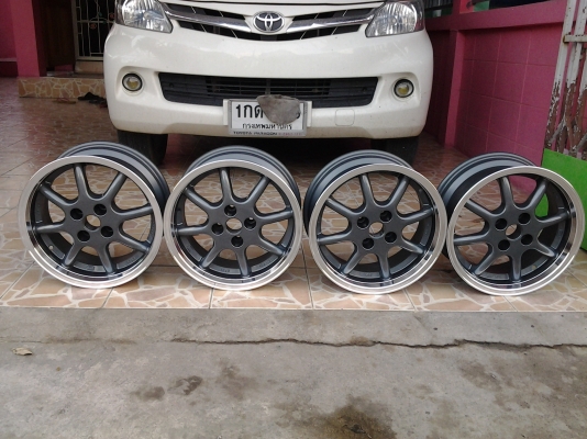 ล้อ15x7 / 4x100  off28  italy แท้ ติด e30 มา สำสีใหม่ ไม่ซ่อม