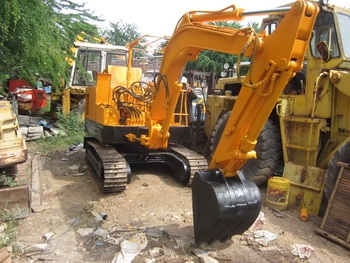 ขาย- รถขุด แบคโฮ MITSUBISHI PC 30 มีลายหัวเจาะ ลายหัวหระแทก ลายหัวbreaker พร้อมใช้งาน