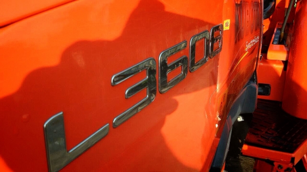 Kubota L3608 สองเพลา รถปีเดียว 700 ชั่วโมง สภาพนางฟ้าครับ