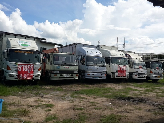 ขายรถบรรทุกหกล้อใหญ่มีให้เลือก 4 คัน สวยและถูกทุกคัน โทร 088-4501277