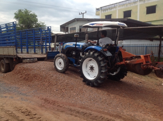 ปัญญาแทรคเตอร์มาแล้ว...จัดมาให้ครับ แชมป์ MX4548 พร้อม ใบมีดดันหน้า (เพิ่มผาน6ราคา15,000) จัดส่ง จ.สระแก้ว