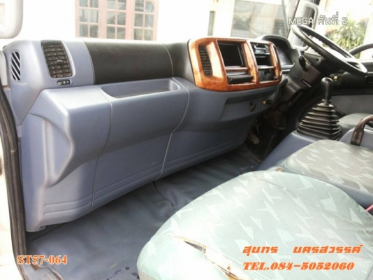 ขายด่วน รถบรรทุก 6 ล้อ HINO MEGA 150 แรงEURO-2 ตู้ 3 บาน รถห้างแท้ สภาพเดิมๆสวย พร้อมใช้สุดๆ ราคาสุดคุ้ม