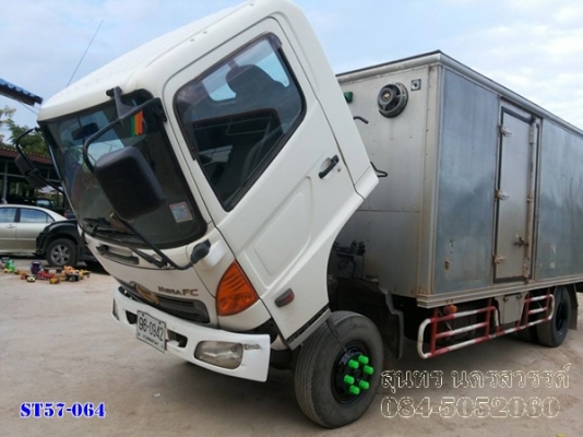 ขายด่วน รถบรรทุก 6 ล้อ HINO MEGA 150 แรงEURO-2 ตู้ 3 บาน รถห้างแท้ สภาพเดิมๆสวย พร้อมใช้สุดๆ ราคาสุดคุ้ม