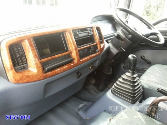 ขายด่วน รถบรรทุก 6 ล้อ HINO MEGA 150 แรงEURO-2 ตู้ 3 บาน รถห้างแท้ สภาพเดิมๆสวย พร้อมใช้สุดๆ ราคาสุดคุ้ม