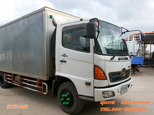 ขายด่วน รถบรรทุก 6 ล้อ HINO MEGA 150 แรงEURO-2 ตู้ 3 บาน รถห้างแท้ สภาพเดิมๆสวย พร้อมใช้สุดๆ ราคาสุดคุ้ม