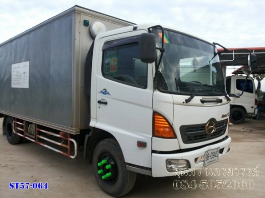ขายด่วน รถบรรทุก 6 ล้อ HINO MEGA 150 แรงEURO-2 ตู้ 3 บาน รถห้างแท้ สภาพเดิมๆสวย พร้อมใช้สุดๆ ราคาสุดคุ้ม