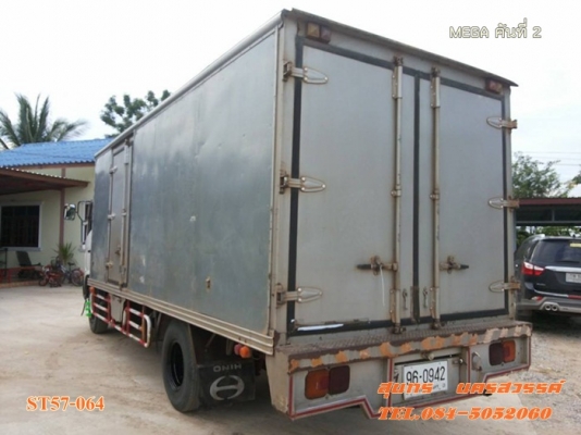 ขายด่วน รถบรรทุก 6 ล้อ HINO MEGA 150 แรงEURO-2 ตู้ 3 บาน รถห้างแท้ สภาพเดิมๆสวย พร้อมใช้สุดๆ ราคาสุดคุ้ม