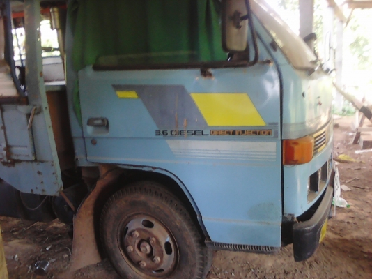 หกลัอ อีซูสุ NKR110 รถห้าง (ไม่ไช้รถโดยสาร) ทะเบียนพร้อม