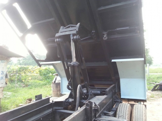 ขาย6ล้อดั้ม FTRเครื่อง165 Isuzu ยาง8.25-16