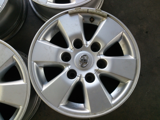 ขายแม็กเปล่า TOYOTA VIGO 6รู ขอบ15 สวยๆถูกๆ 4วง พร้อมน๊อตแท้ 24 ตัว