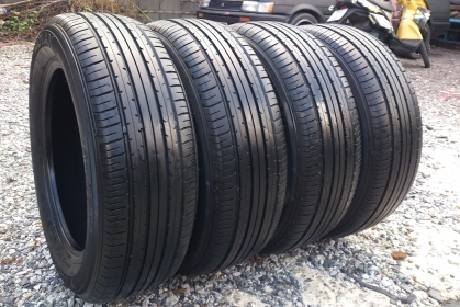 ขายยางYOKOHAMA 205/60R16 ยางสัปดาห์ที่47ปี12 ดอกเต็มนิ่มลึกเท่ากันไม่แตกลายไม่ร้าวไม่กินข้าง (ไม่มีปะสภาพยาง90\%) จำนวน 1 ชุด