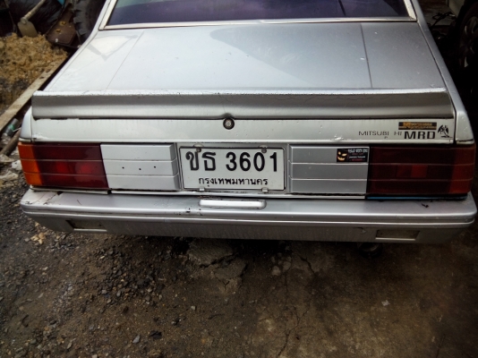 ขายไฟท้ายมิตซูกล่องไม้ขีด 1คู่800 ตูดเป็ดยาง500 กันชน500