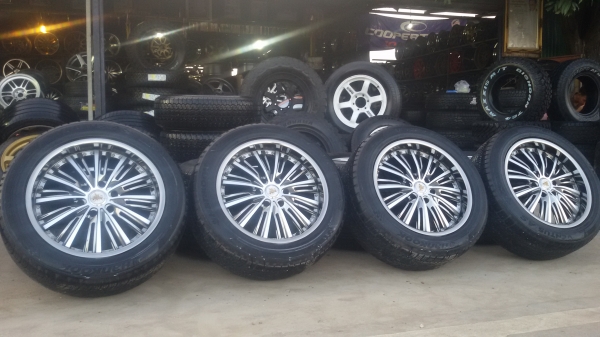 ขายล้อขอบ20พร้อมยางสวยสวยชุดละ19500