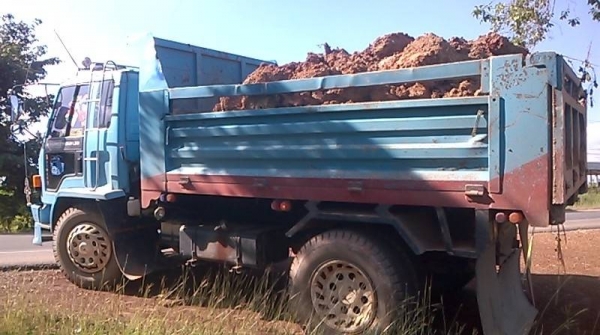 ขาย6ล้อ ดั้ม FRR 195แรงม้า ยาง900-20