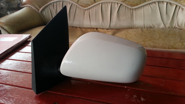 กระจกมองข้างวีออส 08-12 ปรับมือข้างซ้าย ของครบ มีฝาครอบสีขาว  มีแผ่นเนื้อกระจก