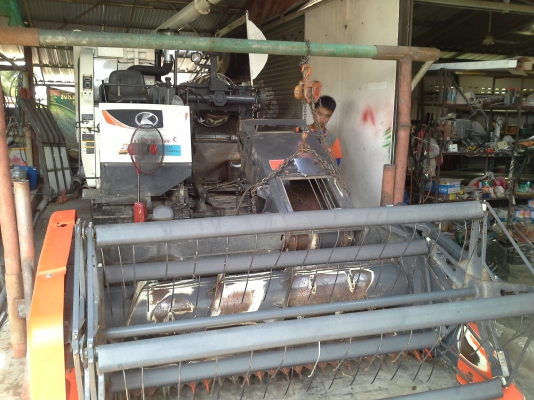 รับซ่อม เปลี่ยน แก้ปัญหารถเกี่ยวข้าว และต่อเทลเลอร์ตามสั่ง เปลี่ยนตู้เลดคูโบต้า รอรับได้เลย