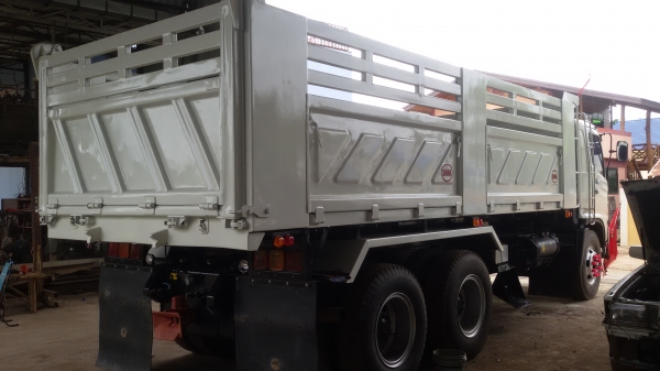 ขายฮีโน่ เมก้า260แรงม้า ปี47 กระบะสามมิตรลอนเฉียง ใช้งานน้อยมากๆ