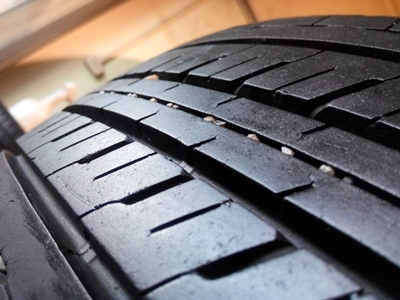 ยาง bridgestone 215/70/15 ปี12 สภาพ70-80\%