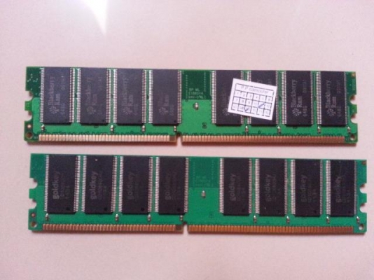 ฮาดีสwd sata 400gb   แรม ddr1 1gb 2ตัว