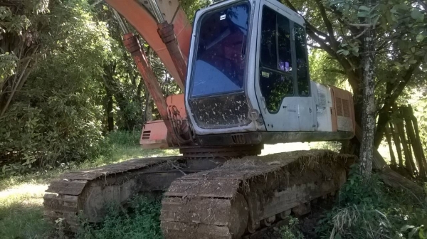 ขายรถแม๊คโค EX200-2 ขายรถแม๊คโค EX200-2