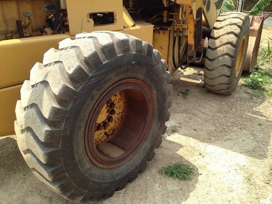 รถตัก KOMATSU 520 นำเข้าจากญี่ปุ่น สวย พร้อมใช้งาน ขายถูก 090-986-2521 รถตัก KOMATSU 520 นำเข้าจากญี่ปุ่น สวย พร้อมใช้งาน ขายถูก 090-986-2521