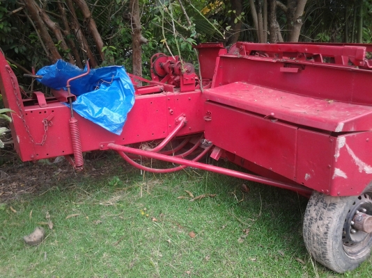 ขายตามสภาพเครื่องอัดฟางแมคซีสภาพใช้งานไดัเลย ขายตามสภาพเครื่องอัดฟางแมคซีสภาพใช้งานไดัเลย