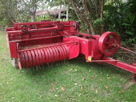 ขายตามสภาพเครื่องอัดฟางแมคซีสภาพใช้งานไดัเลย