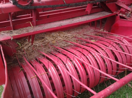 ขายตามสภาพเครื่องอัดฟางแมคซีสภาพใช้งานไดัเลย ขายตามสภาพเครื่องอัดฟางแมคซีสภาพใช้งานไดัเลย