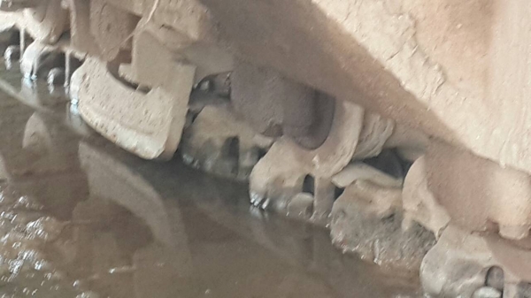 KOMATSU PC200-3 รถยังดี เครื่องดี ปั้มแรง ช่วงล่างใช้ได้ ราคาต่อรองได้ 090-7190682 087-2976734