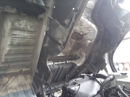 รถฮีโน่ 10 ล้อ  260 แรงม้า. ปี 49  ( ขายแม่ , ลูก )  สนใจติดต่อ 081 - 6079515