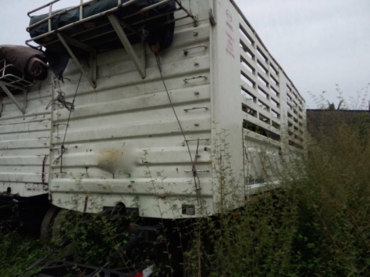 รถฮีโน่ 10 ล้อ  260 แรงม้า. ปี 49  ( ขายแม่ , ลูก )  สนใจติดต่อ 081 - 6079515