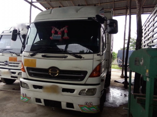 รถฮีโน่ 10 ล้อ  260 แรงม้า. ปี 49  ( ขายแม่ , ลูก )  สนใจติดต่อ 081 - 6079515