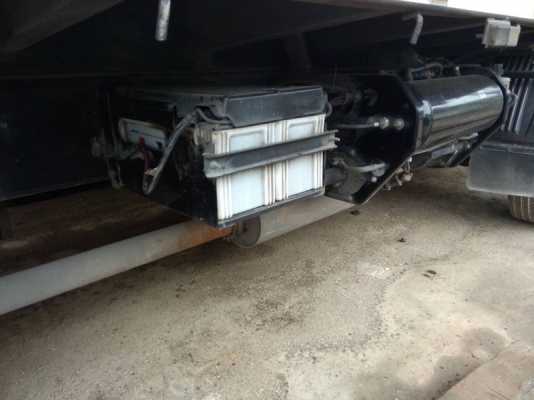 รถฮีโน่ 10 ล้อ  260 แรงม้า. ปี 49  ( ขายแม่ , ลูก )  สนใจติดต่อ 081 - 6079515