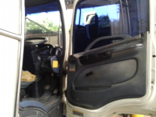 รถฮีโน่ 10 ล้อ  260 แรงม้า. ปี 49  ( ขายแม่ , ลูก )  สนใจติดต่อ 081 - 6079515