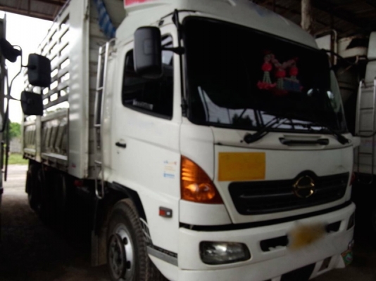 รถฮีโน่ 10 ล้อ  260 แรงม้า. ปี 49  ( ขายแม่ , ลูก )  สนใจติดต่อ 081 - 6079515