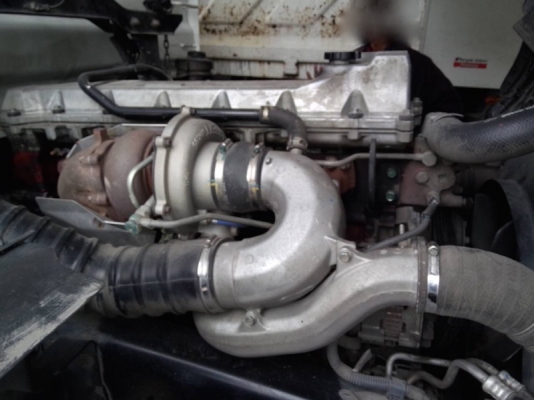 รถฮีโน่ 10 ล้อ  260 แรงม้า. ปี 49  ( ขายแม่ , ลูก )  สนใจติดต่อ 081 - 6079515