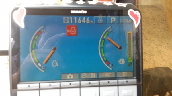 KOMATSU PC200-8 ปี2010 เอกสารเล่มทะเบียน รถสวย ไฟเต็ม สภาพพร้อมใช้งาน ราคาต่อรองได้ 087-2976734