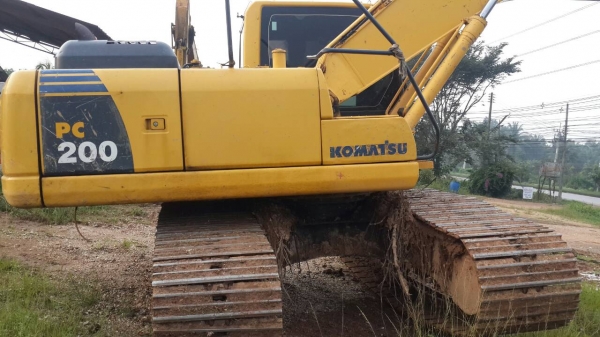 KOMATSU PC200-8 ปี2010 เอกสารเล่มทะเบียน รถสวย ไฟเต็ม สภาพพร้อมใช้งาน ราคาต่อรองได้ 087-2976734