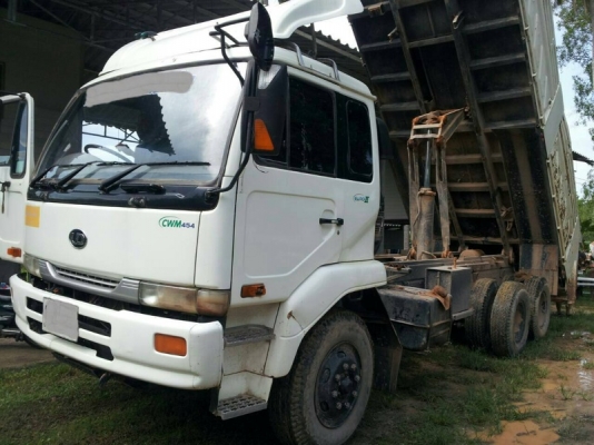 รถนิสสัน 10 ล้อดั้ม  320 แรงม้า. ปี 50  สนใจติดต่อ  081 - 6079515